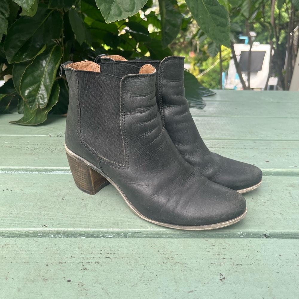 Chelsea healed boots